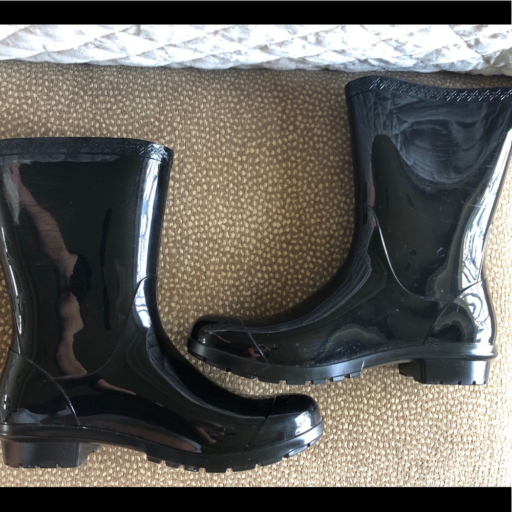 UGG Rainboots